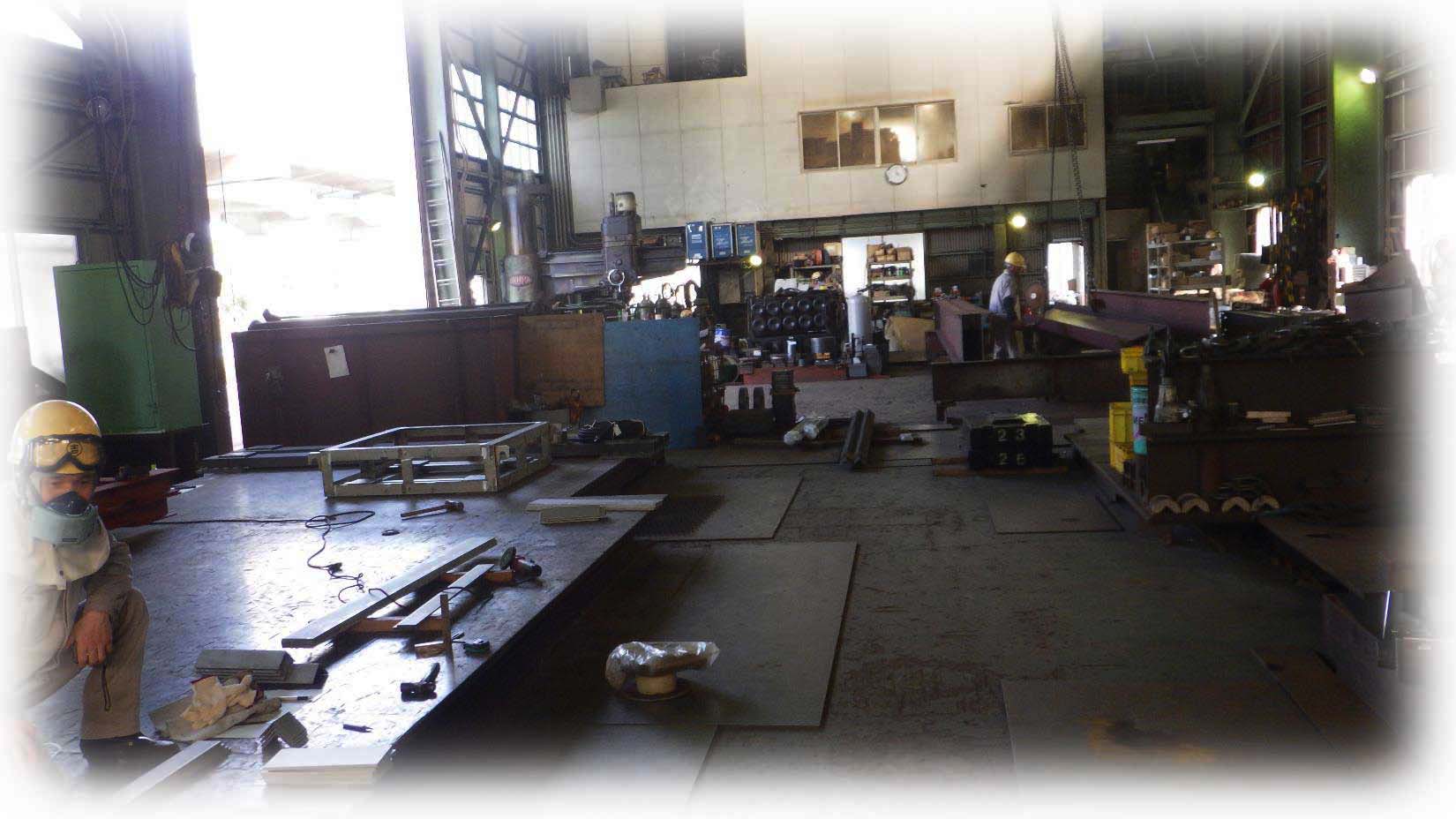 岡崎衡器製作所の工場内写真1